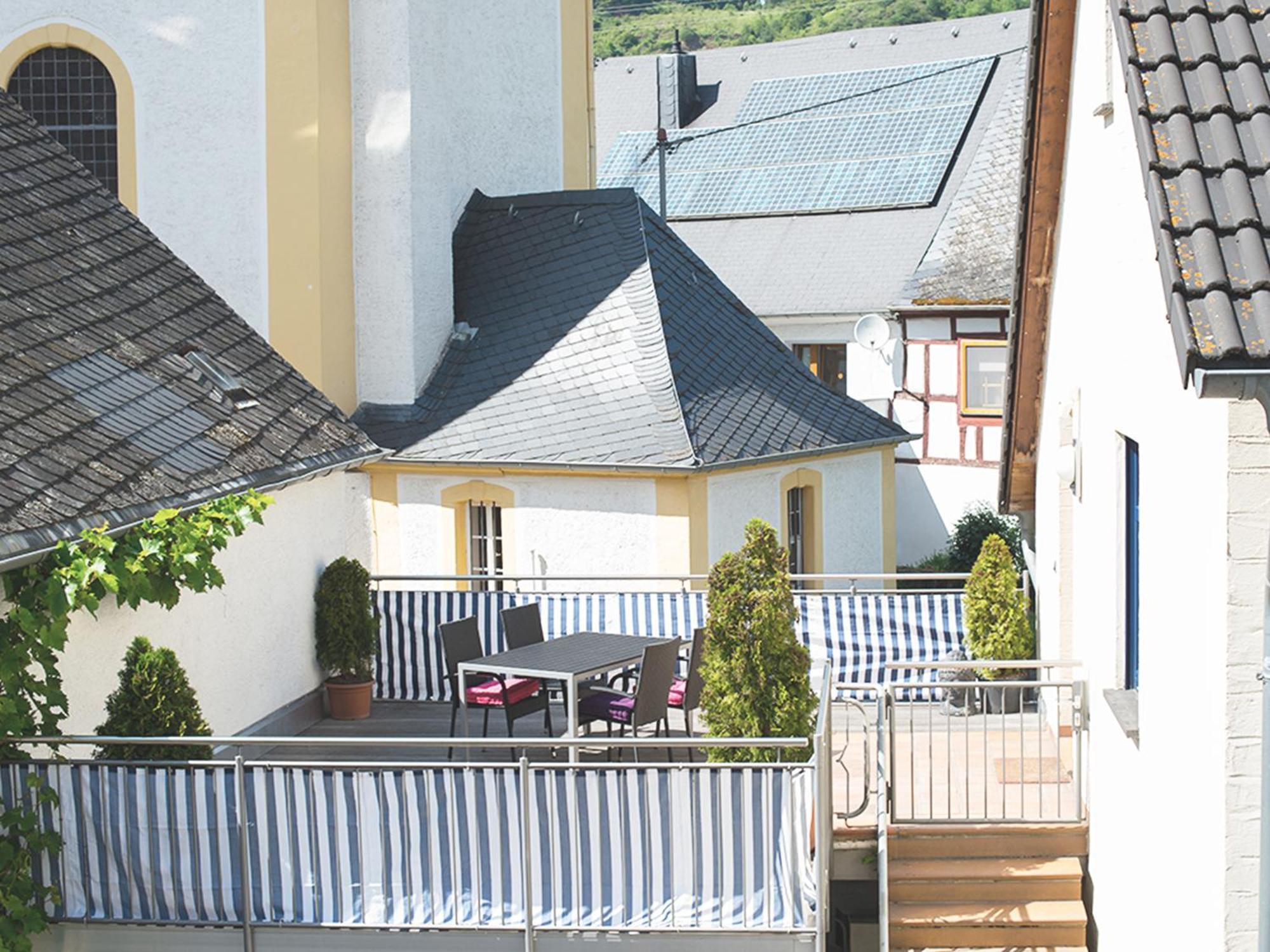 Ferienweingut Luetz Leilighet Pünderich Eksteriør bilde
